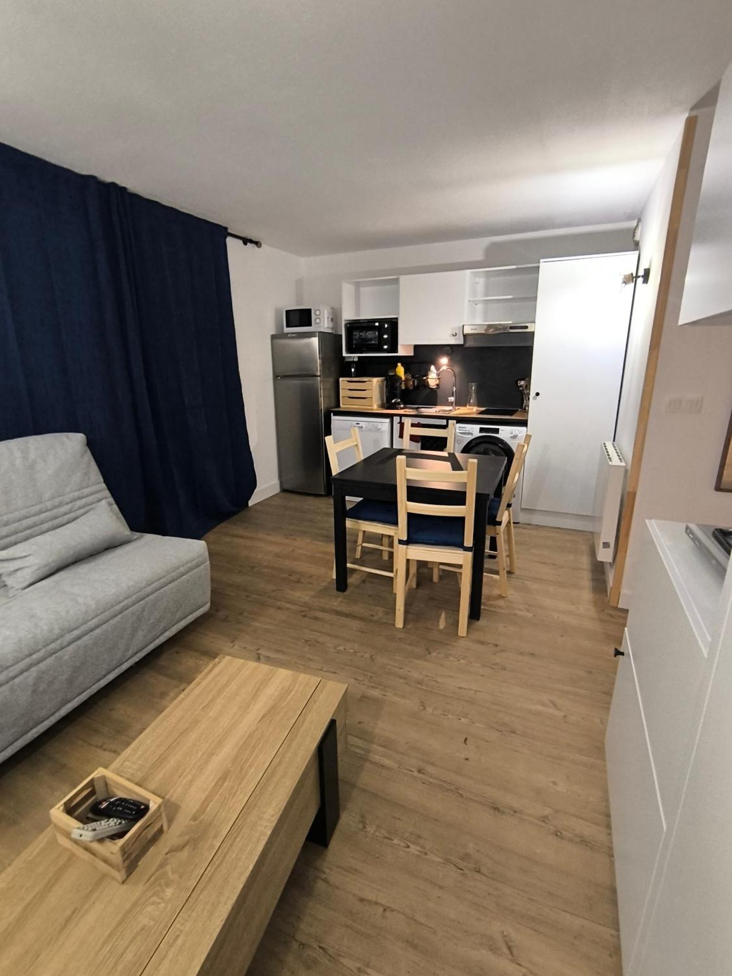 Studio Tout Equipe Jausiers Exteriér fotografie